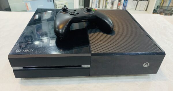 500226 scaled CONSOLA MICROSOFT XBOX ONE 500GB+MANDO Y CABLES