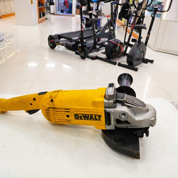 501369 2 scaled RADIAL DEWALT DWE492S 2200W