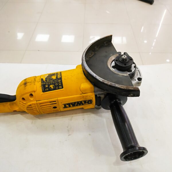 501369 3 scaled RADIAL DEWALT DWE492S 2200W