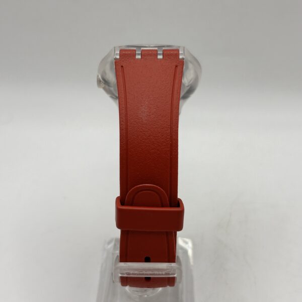 501704 2 scaled RELOJ SWATCH AG 2006 CORREAS ROJAS