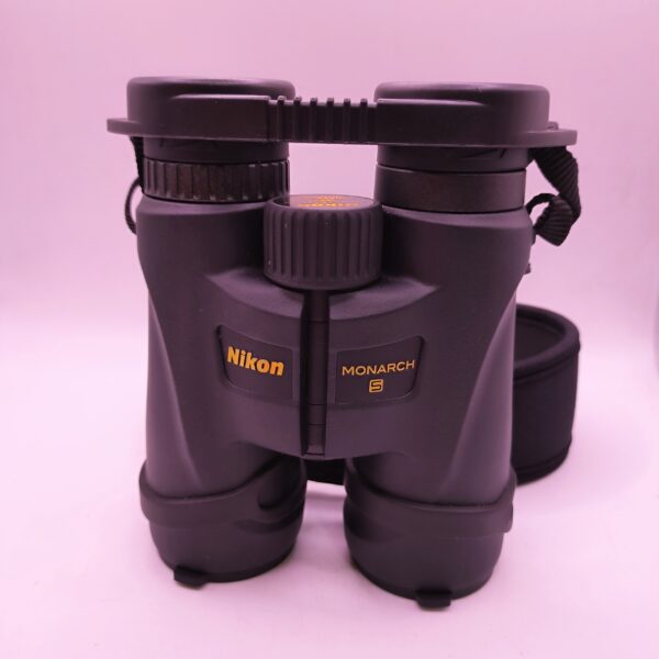 504208 scaled PRISMATICOS NIKON MONARCH 5 M511 10X42 5.5 WATERPROOF CON FUNDA