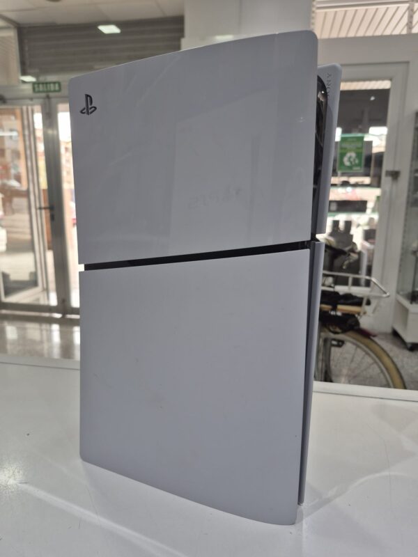 504957 6 CONSOLA PS5 SLIM 1TB CON DISCO + CAJA + ACC