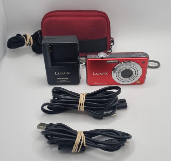 504974 2 CAMARA DIGITAL PANASONIC DMC-FS62+CABLES+CARGADOR+FUNDA