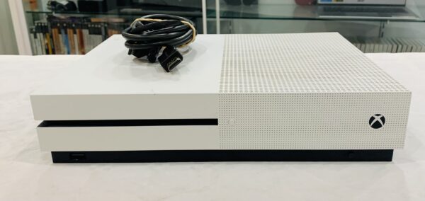 505101 scaled CONSOLA XBOX ONE S 500GB+CABLES