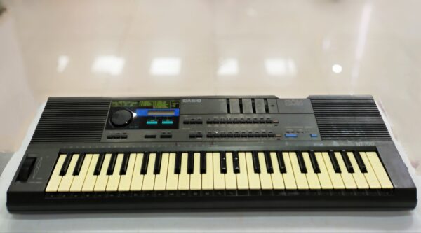 505169 1 scaled TECLADO MUSICAL CASIO HT-700