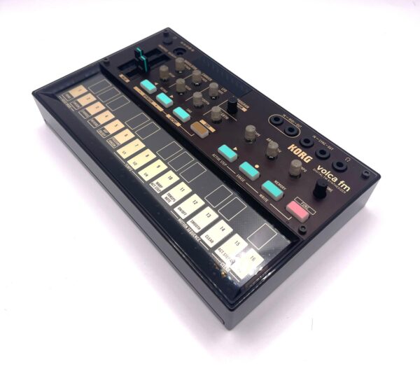 505692 3 SINTETIZADOR KORG VOLCA FM