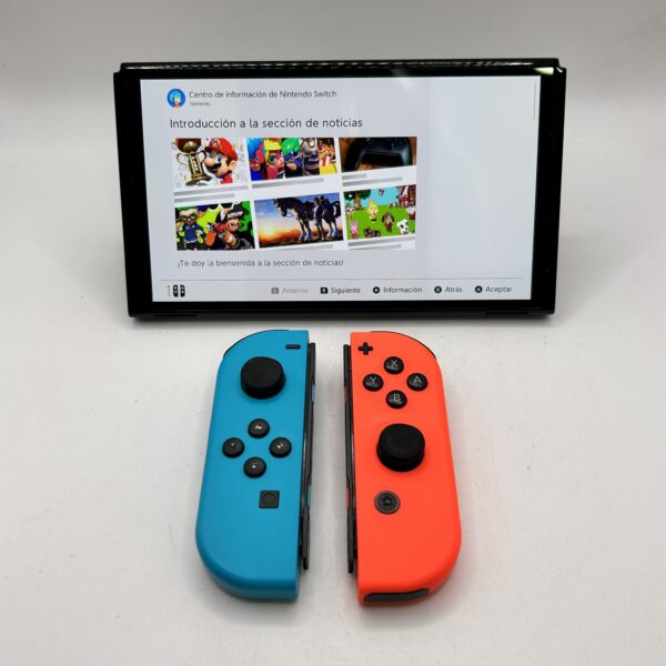 505757 2 scaled CONSOLA NINTENDO SWITCH OLED NEON/AZUL CON CARGADOR Y FUNDA