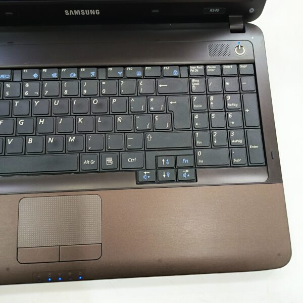 506285 4 scaled PORTATIL SAMSUNG I3 M380 2.5GHZ 4GB 512GB HDD