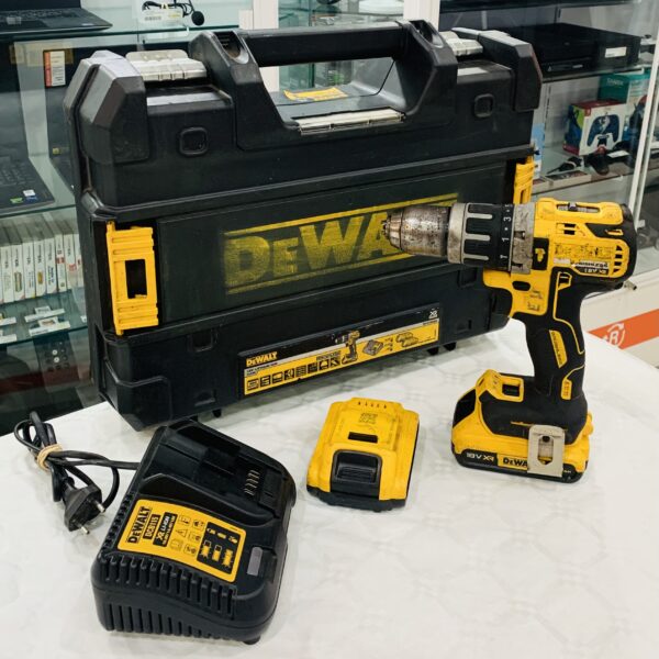 506407 TALADRO DEWALT DCD796 + 2 BATERIAS + CARGADOR + MALETIN