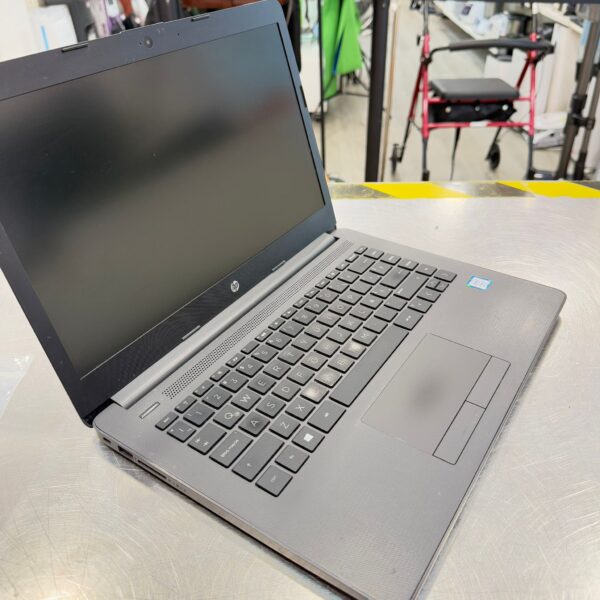 506581 3 PORTATIL HP 240 G7 15" I5 8265U 8GB 256SSD 500HDD + CARGADOR