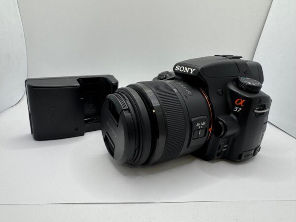 506651 2 CAMARA SONY ALPHA SLT-A37 OBJETIVO 18-55 + BATERIA + CARGADOR