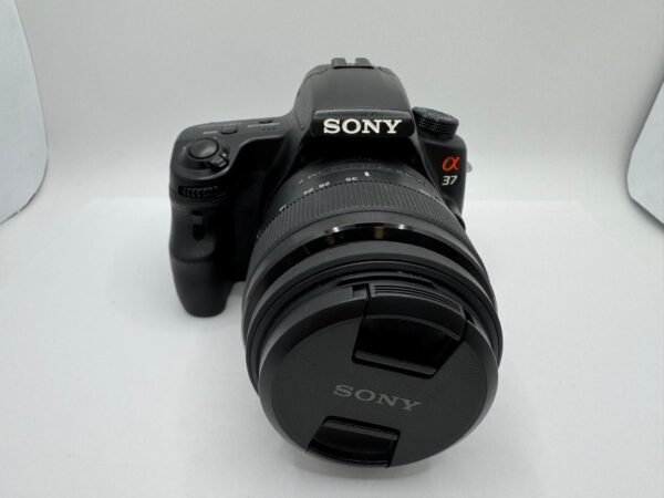 506651 3 CAMARA SONY ALPHA SLT-A37 OBJETIVO 18-55 + BATERIA + CARGADOR