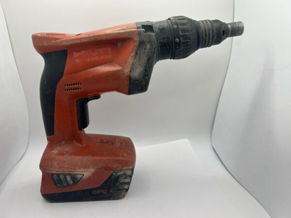 506779 3 ATORNILLADOR A BATERIA HILTI ST 1800 A22 + CARGADOR