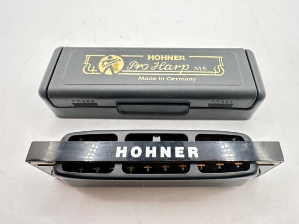 506902 1 rotated ARMÓNICA HOHNER PRO HARP M564016 + ESTUCHE