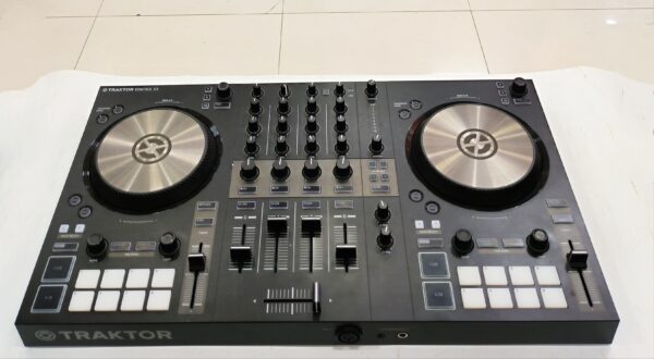 507480 4 scaled CONTROLADORA DJ TRAKTOR KONTROL S3 + FUNDA Y CABLE