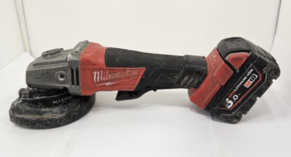 508166 6 scaled AMOLADORA NGULAR MILWAUKEE M18 FSAG125X-0X + BATERIA / SIN CARGADOR