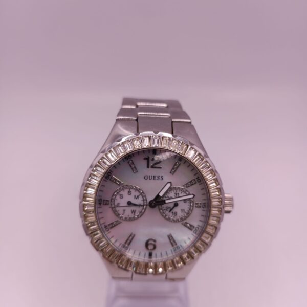 508276 1 RELOJ GUESS W13501L1 ESFERA BLANCA CON PIEDRAS