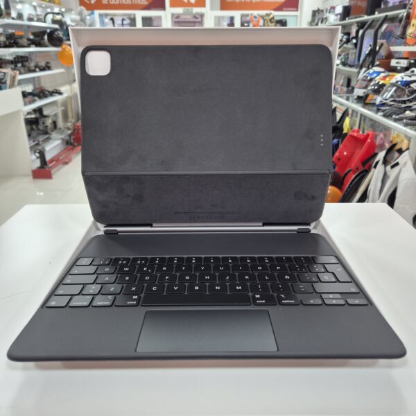 508655 5 scaled APPLE MAGIC KEYBOARD MJQK3Y/A PARA IPAD 13 + CAJA