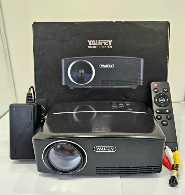 508763 1 PROYECTOR YAUFEY GP80 NEGRO+ MANDO + CABLE + CAJA