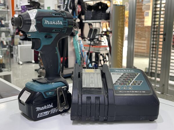 IMG 2582SAMU051124 58 scaled ATORNILLADOR DE IMPACTO MAKITA DTD173 18V + CARGADOR