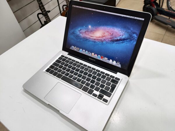 Imagen de WhatsApp 2024 10 31 a las 17.15.24 0dba4669 APPLE MACBOOK PRO 2011/ MACOS HIGH SIERRA/ INTEL I5/256GB SSD/ 16GBRAM + CARGADOR