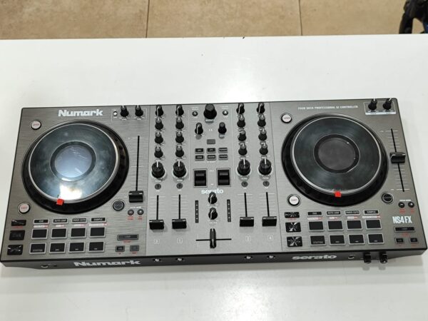 Imagen de WhatsApp 2024 11 04 a las 18.58.38 fdbaddd7 CONSOLA NUMARK NS4 FX 4 DECK + CAJA + ACC