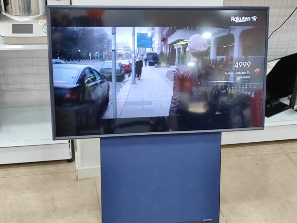 Imagen de WhatsApp 2024 11 06 a las 16.37.51 46f2a9b9 SMART TV SAMSUNG 43" 4K THE SERO QE43LS05TA ROTATORIA + RUEDAS