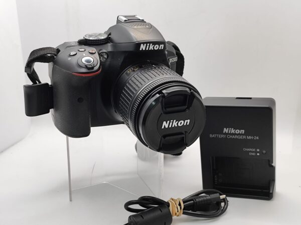 Imagen de WhatsApp 2024 11 12 a las 17.54.05 b159c775 CAMARA REFLEX NIKON D5300 + CARGADOR