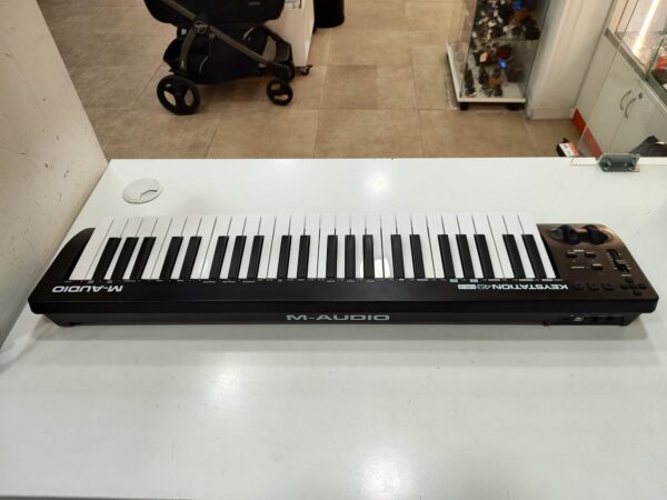 Imagen de WhatsApp 2024 11 14 a las 17.19.53 00ed3515 TECLADO MIDI M-AUDIO KEYSTATION 49 MK3 + CABLE