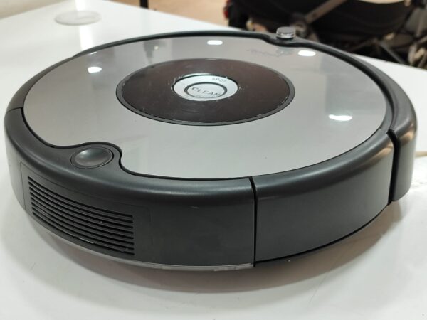 Imagen de WhatsApp 2024 11 22 a las 12.02.48 1f834405 ROBOT ASPIRADOR ROOMBA I ROBOT 604 + CARGADOR