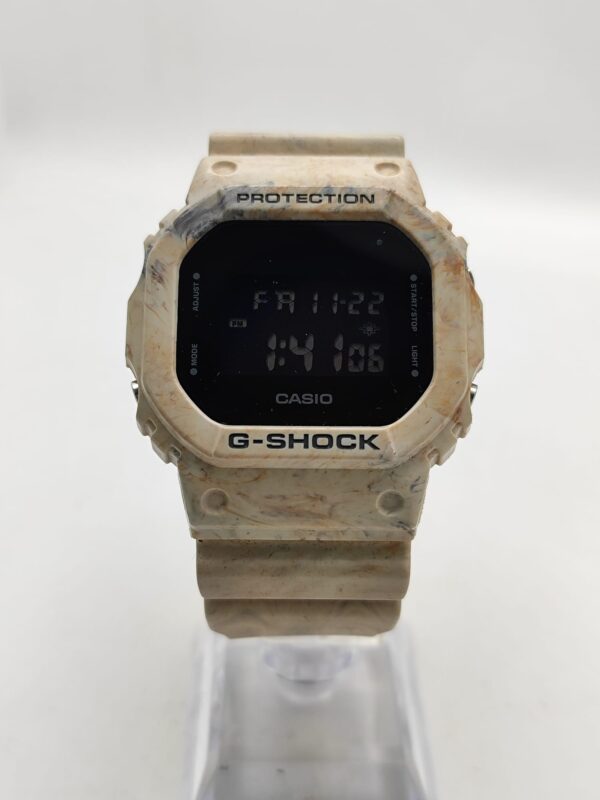 Imagen de WhatsApp 2024 11 22 a las 13.41.38 0d0dadb2 RELOJ CASIO G-SHOCK DW-5600WM BEIGE MATERIAL RECICLADO