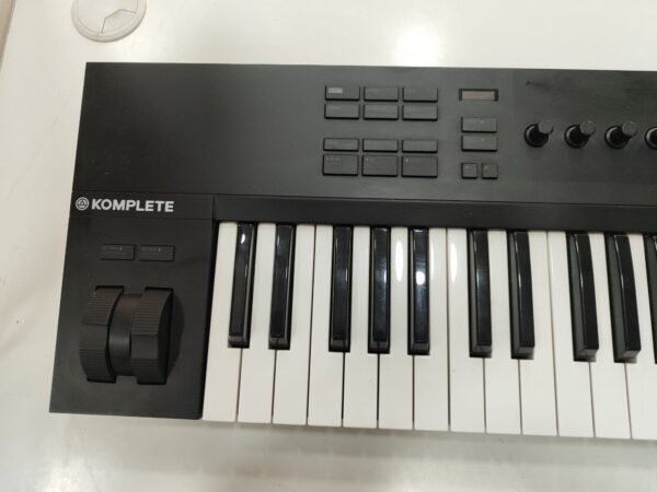 Imagen de WhatsApp 2024 11 23 a las 13.47.52 fa731820 TECLADO MIDI KOMPLETE A 49 + CAJA