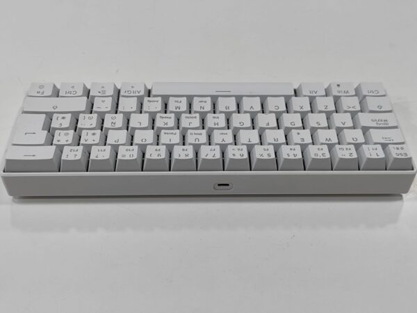 Imagen de WhatsApp 2024 11 25 a las 18.04.21 03810da1 TECLADO MECANICO MARS GAMING MK MINI W BLANCO SWITCH BLUE