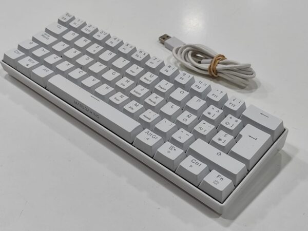 Imagen de WhatsApp 2024 11 25 a las 18.04.22 30ed1007 TECLADO MECANICO MARS GAMING MK MINI W BLANCO SWITCH BLUE