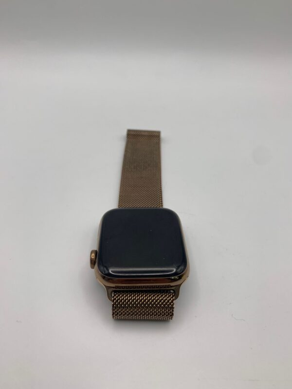 WhatsApp Image 2024 11 05 at 10.35.32 APPLE WATCH SERIES 5 44MM LTE ACERO INOX + CORREA Y CARGADOR