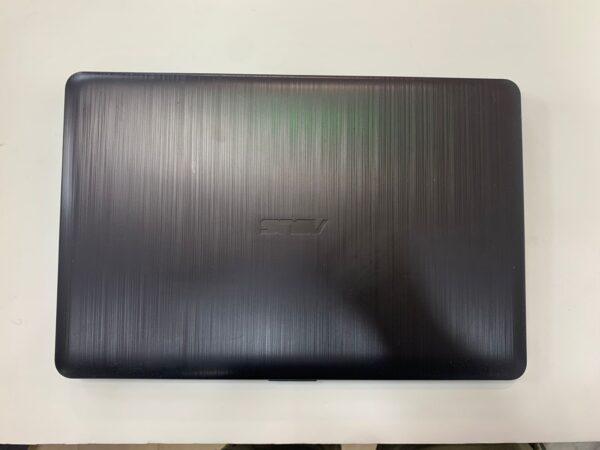 WhatsApp Image 2024 11 06 at 13.36.23 PORTATIL ASUS X40U I3 7020 8GB RAM 256GB SSD GEFORCE MX110 + CARGADOR