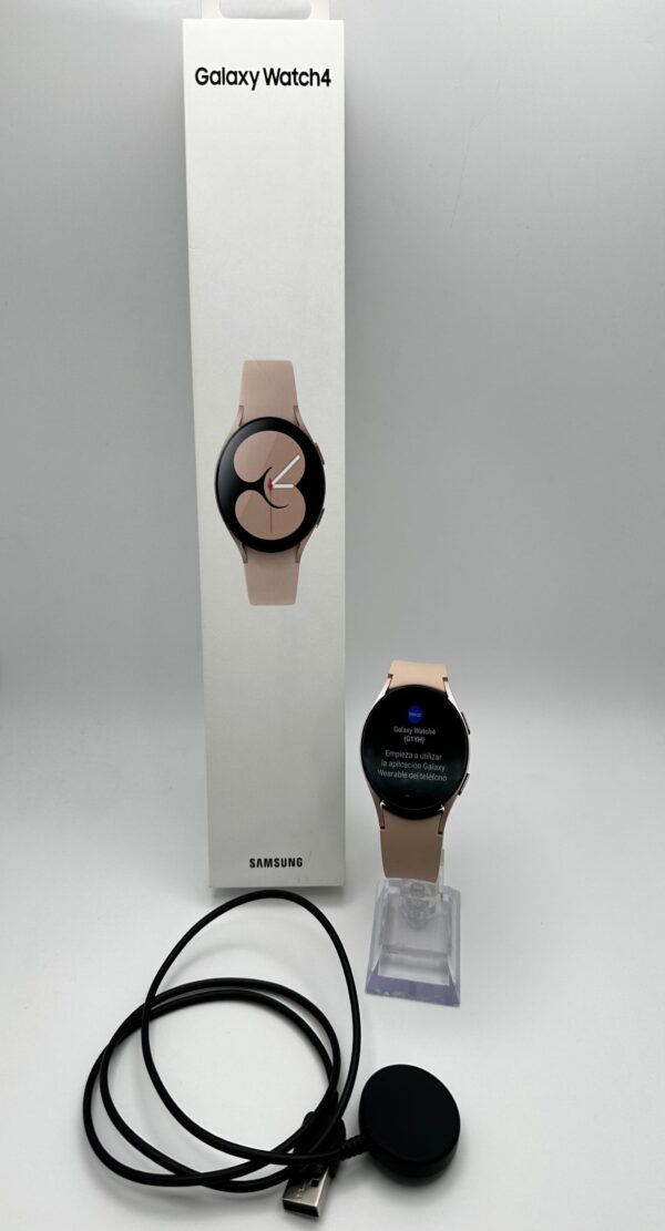 WhatsApp Image 2024 11 13 at 16.51.28 SMARTWATCH SAMSUNG GALAXY WATCH 4 40MM + CAJA Y CARGADOR