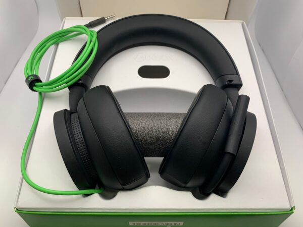 WhatsApp Image 2024 11 21 at 13.46.48 1 AURICULARES XBOX SERIES WIRED + CAJA