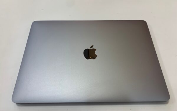 WhatsApp Image 2024 11 21 at 13.51.01 MACBOOK PRO 2020 TOUCHBAR CORE I5 16GB/1TB SSD + CARGADOR