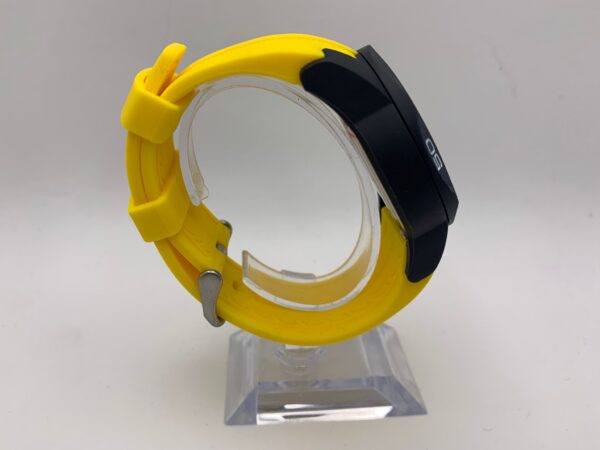 WhatsApp Image 2024 11 23 at 11.55.37 RELOJ MAREA 35353 CORREA DE CAUCHO DE COLOR AMARILLO