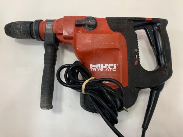 12 U420847 1 MARTILLO NEUMÁTICO HILTI TE 76 ATC + MALETÍN(A)