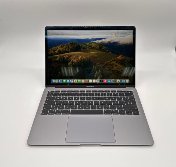 473370 1 MACBOOK AIR A1932 13' CORE I5 8GB 256GB (2019) + CARGADOR