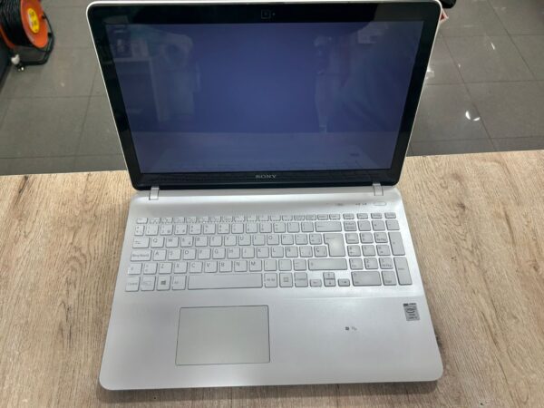 490463L 3 PORTATIL SONY VAIO I5 4GEN 512GB 8RAM WIN 10 + CARGADOR