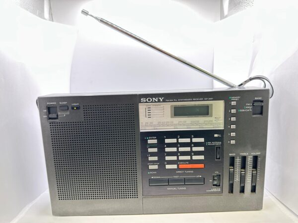 490801 5 RADIO MULTIBANDA SONY ICF-2001 + ADAPTADOR A LA LUZ