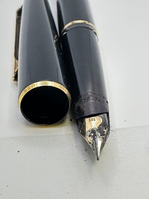 491240 1 PLUMA ESTILOGRÁFICA MONTBLANC Nº 320