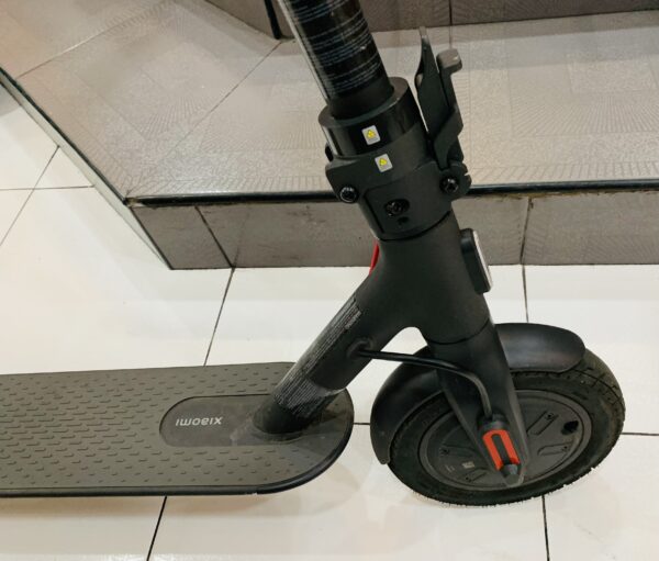 503104 4 scaled PATINETE ELECTRICO XIAOMI SCOOTER LITE 3 + CARGADOR