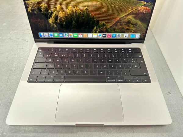 503369 6 MACBOOK PRO 15,6/M3 PRO (11-CPU 14-GPU)/18GB RAM/512GB SSD/14")+ CARGADOR + CAJA