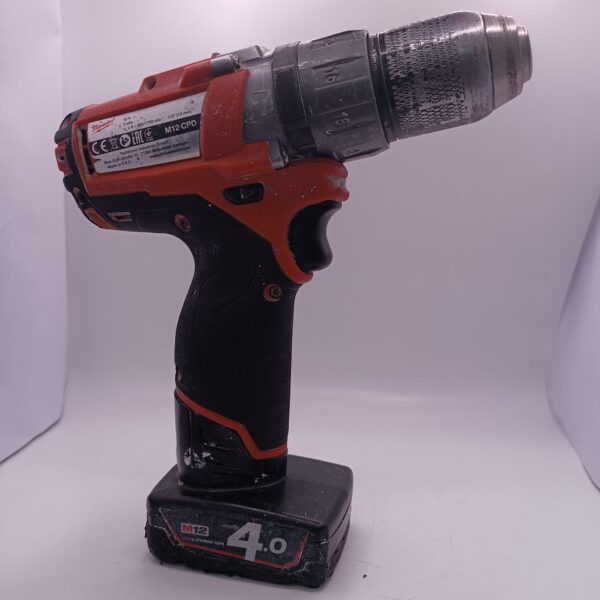 504774 3 TALADRO A BATERIA MILWAUKEE M12CPD + CARGADOR