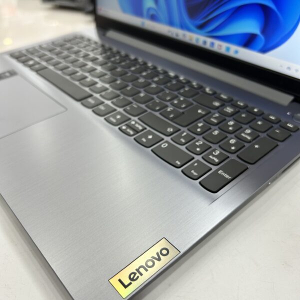 505726 2 scaled PORTATIL LENOVO I5-1235U 1.3GHZ 8GB 512GB SSD CAJA Y CARGADOR