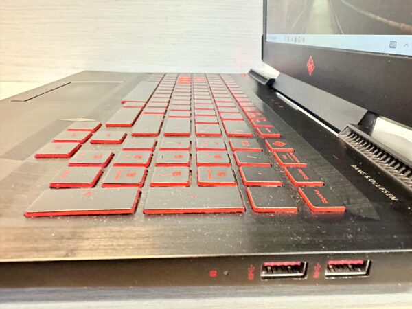 510262 3 PORTATIL HP OMEN 15' TPNQ194 I7 7700HQ GRAFIC 630 1TB/ 8GB